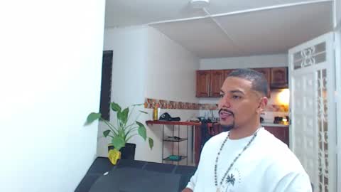 Wesley Rogger online show from February 13, 12:03 am