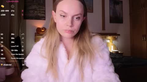 Snapshot of wet_lana chatting on October 21, 7:28 pm Lana online show from October 21, 7:28 pm