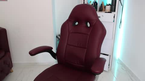 Diva online show from February 27, 11:37 pm