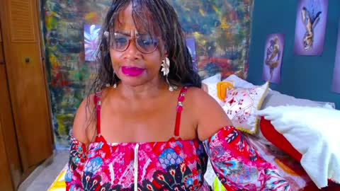 gina online show from April 4, 7:59 am