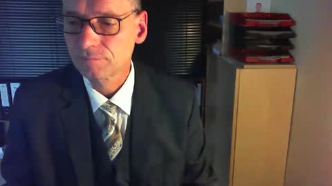 Snapshot of wetsuitedman chatting on September 26, 2:47 pm Franz online show from September 26, 2:47 pm