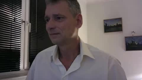 Snapshot of wetsuitedman chatting on October 6, 10:38 pm Franz online show from October 6, 10:38 pm