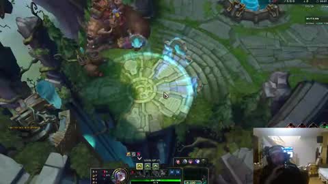 whatsthislol online show from September 28, 9:13 pm