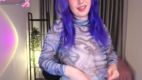 Snapshot of whisperia chatting on October 17, 10:47 pm RunayWitch online show from October 17, 10:47 pm