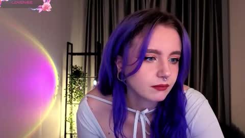 Snapshot of whisperia chatting on October 19, 9:52 pm RunayWitch online show from October 19, 9:52 pm