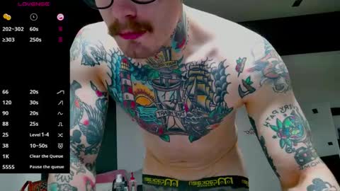 Snapshot of white_king999 chatting on October 10, 3:01 am Max online show from October 10, 3:01 am