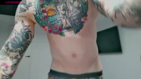 Max online show from April 17, 3:09 am