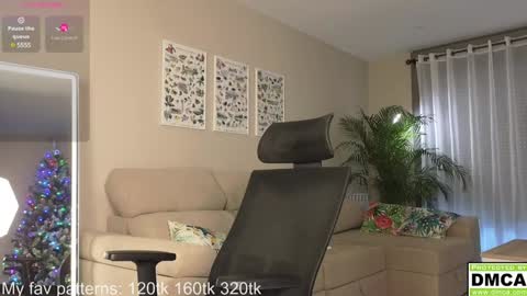 Anisha online show from December 28, 11:09 am