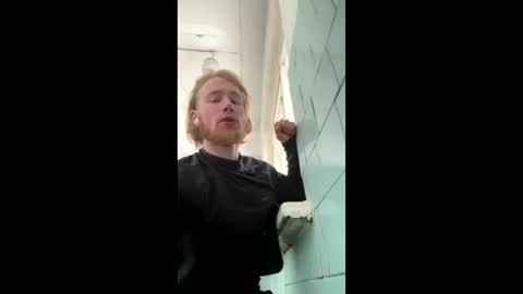 whitebars22 online show from February 12, 9:24 am