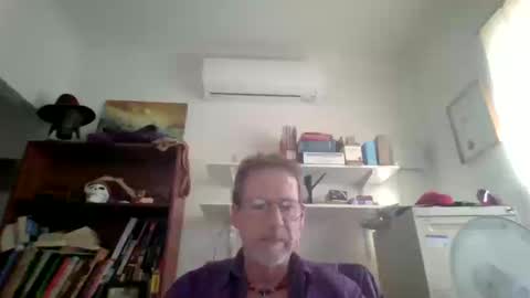 whiteboomer online show from December 17, 7:37 am