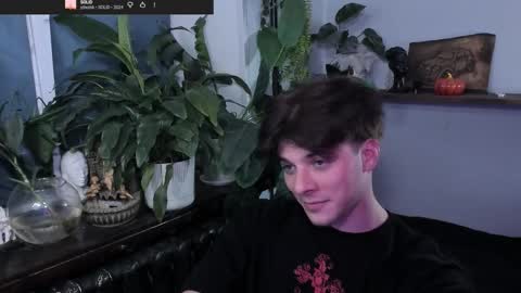 Gus online show from October 28, 11:06 pm