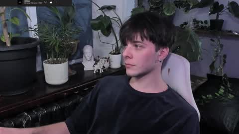 Snapshot of whiteegrimm chatting on February 17, 6:06 pm Gus online show from February 17, 6:06 pm