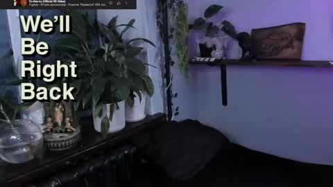 Snapshot of whiteegrimm chatting on September 30, 8:52 pm Gus online show from September 30, 8:52 pm