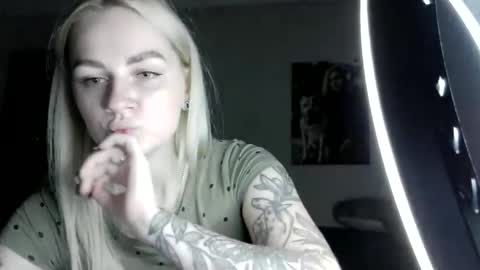 whitehex666 online show from November 24, 6:50 pm