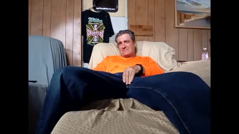 Snapshot of whitelion67 chatting on October 20, 2:33 pm whitelion67 online show from October 20, 2:33 pm