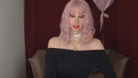 Snapshot of whitequeen888 chatting on February 20, 4:58 pm White Queen online show from February 20, 4:58 pm