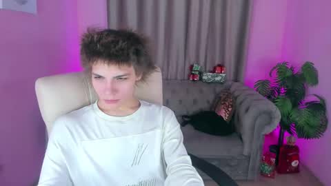 Geoffrey online show from January 8, 12:00 pm