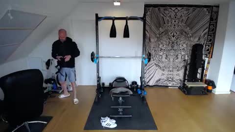 whiterabbit_86 online show from December 4, 11:43 am