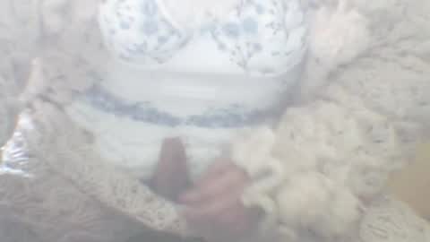 whitesweater online show from February 11, 10:14 am