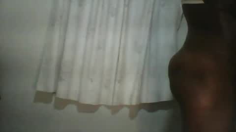 whitney_ly online show from May 16, 10:36 am
