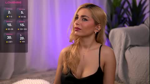 whitneyandrews online show from December 18, 5:58 am