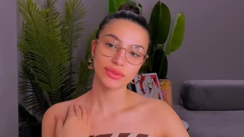 whoislulu online show from January 29, 9:39 pm