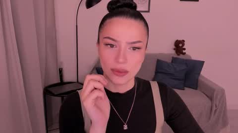 whoislulu online show from November 17, 10:12 pm