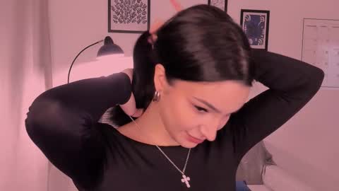 whoislulu online show from March 27, 6:42 pm