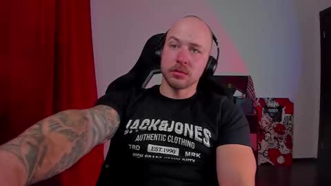 VI online show from November 18, 7:50 pm