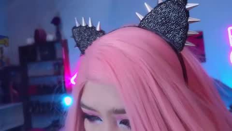 Laura  online show from December 14, 11:01 pm