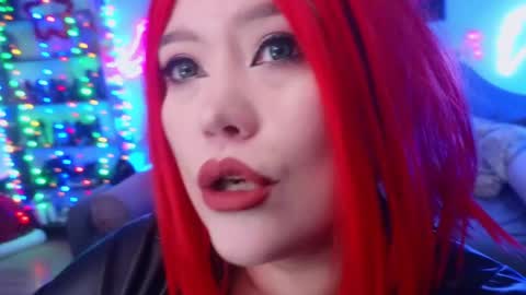 Laura  online show from December 15, 10:26 pm