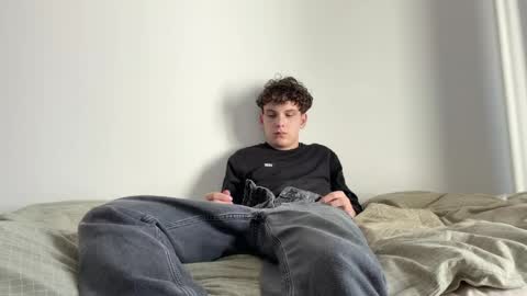 wilddesire18 online show from April 2, 2:57 pm