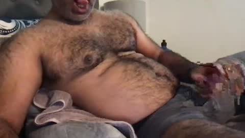 wildhungry online show from December 5, 12:25 am