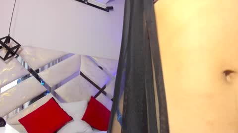 Kitty online show from April 18, 7:40 pm