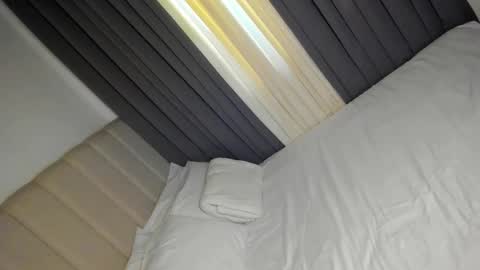 CHRISTINE online show from February 22, 8:18 am