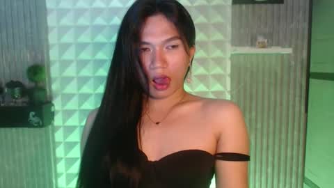 Andrea Sofie online show from February 27, 4:43 pm