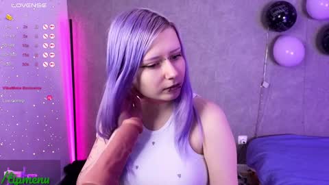 Your virtual girlfriend online show from December 5, 10:06 am