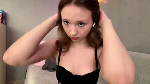 Olivia online show from May 8, 3:50 pm
