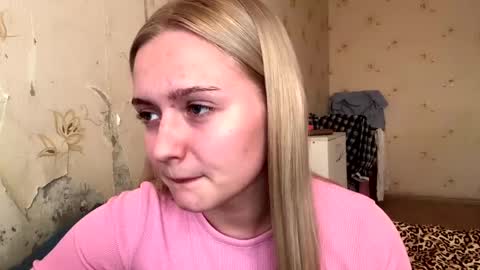 Sophia online show from April 16, 2:17 pm