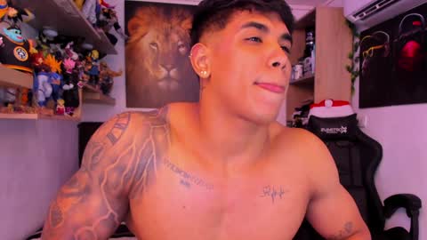 Snapshot of william_dracko9 chatting on December 18, 9:47 am Dracko online show from December 18, 9:47 am