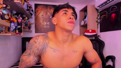 Snapshot of william_dracko9 chatting on December 22, 7:10 pm Dracko online show from December 22, 7:10 pm