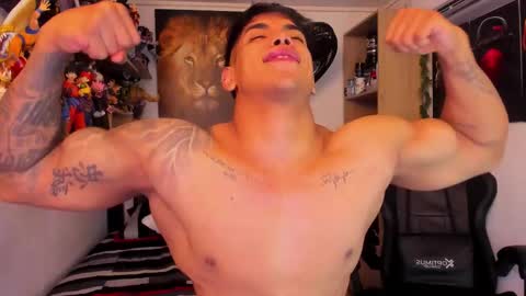 Snapshot of william_dracko9 chatting on October 15, 6:49 am Dracko online show from October 15, 6:49 am