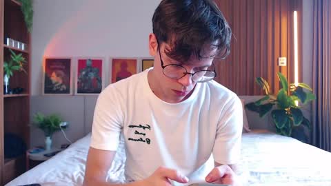 William online show from March 26, 8:08 am