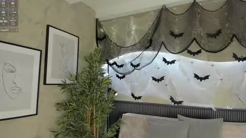 Snapshot of willow_hendrix chatting on October 23, 12:28 pm Ms Willow online show from October 23, 12:28 pm
