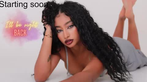 Snapshot of willow_hendrix chatting on February 25, 2:15 pm Ms Willow online show from February 25, 2:15 pm