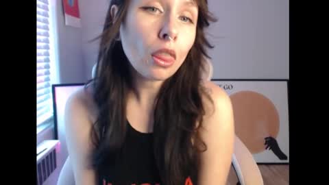 Snapshot of wingardiumleveveosa chatting on September 13, 12:13 am Eevie online show from September 13, 12:13 am