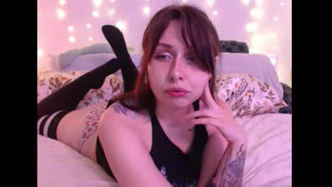 Eevie online show from February 1, 2:41 am