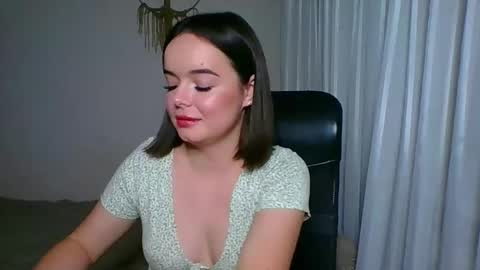 Snapshot of winter__white_rose chatting on September 24, 6:25 pm Emma online show from September 24, 6:25 pm