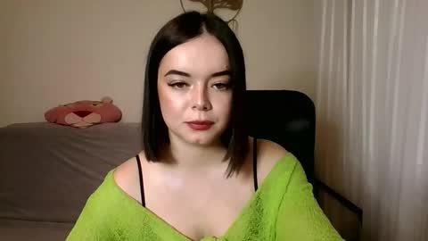 Snapshot of winter__white_rose chatting on September 21, 4:11 pm Emma online show from September 21, 4:11 pm