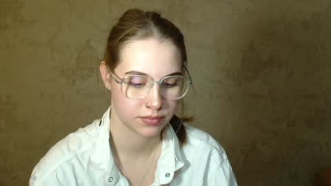 wira_witch online show from January 11, 4:25 pm